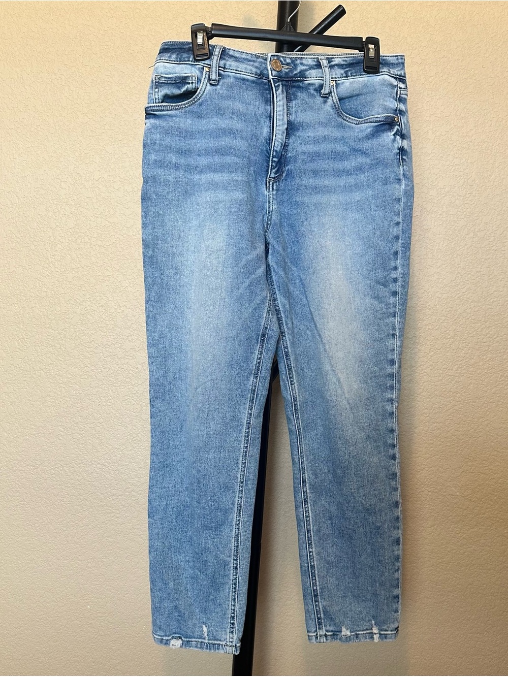 Kut from the Kloth Light Blue Straight Leg Jeans